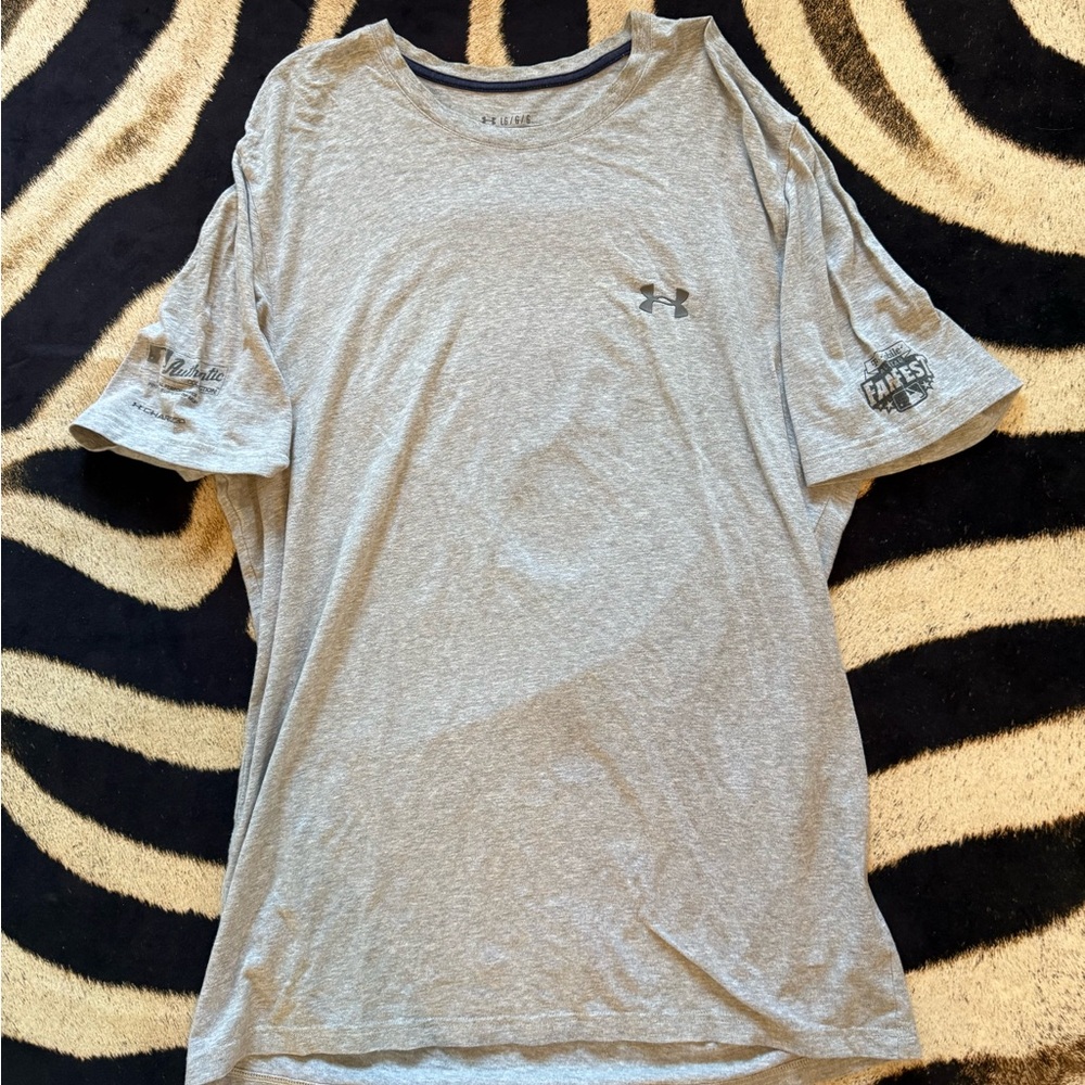 Under Armour Men's Light Gray Short Sleeve Tee
